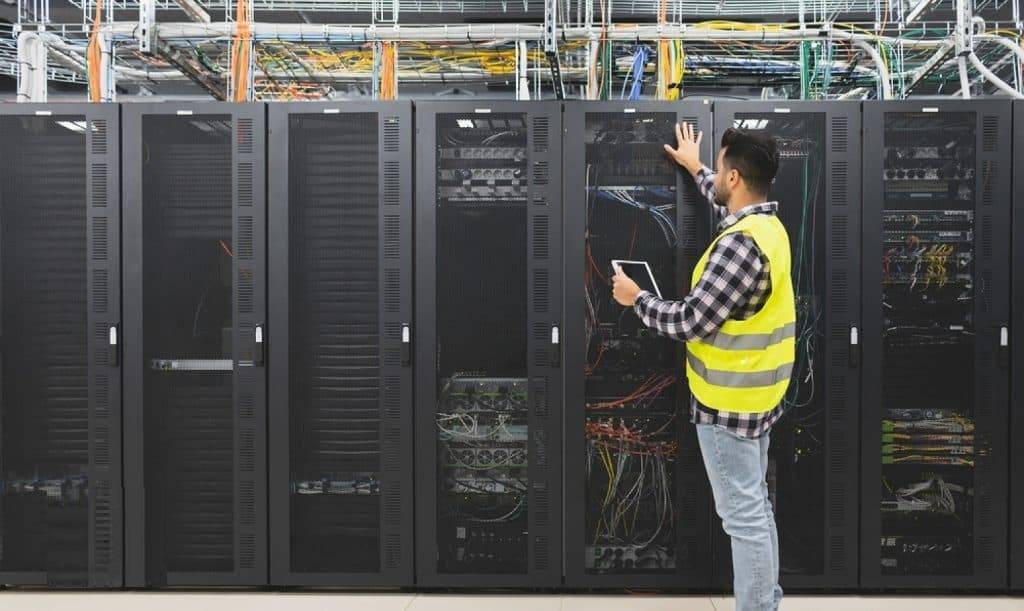 The Emirati “treasury” specializing in data centers is planning to expand in Saudi Arabia