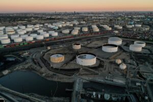 “OPEC+” maintains the current production plan and stresses full commitment to the compensation mechanism