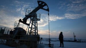 Brent rises 1.26% amid supplies fears and anticipation of OPEC+ production