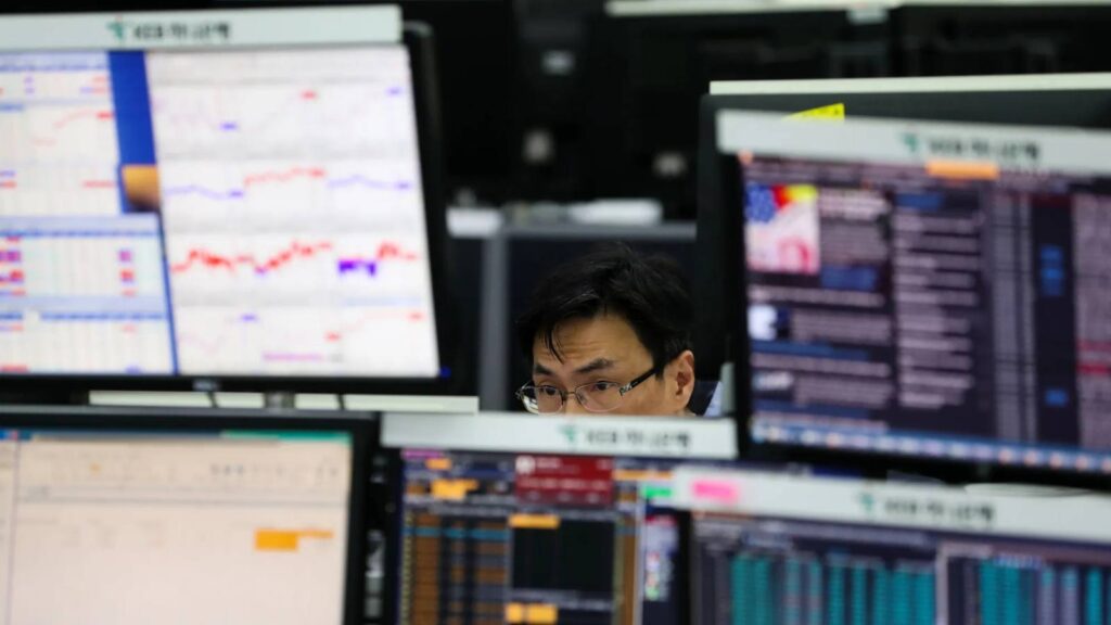 Asian stocks keep pace with the recovery of “Wall Street” amid the height of bonds