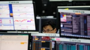 Asian stocks keep pace with the recovery of “Wall Street” amid the height of bonds